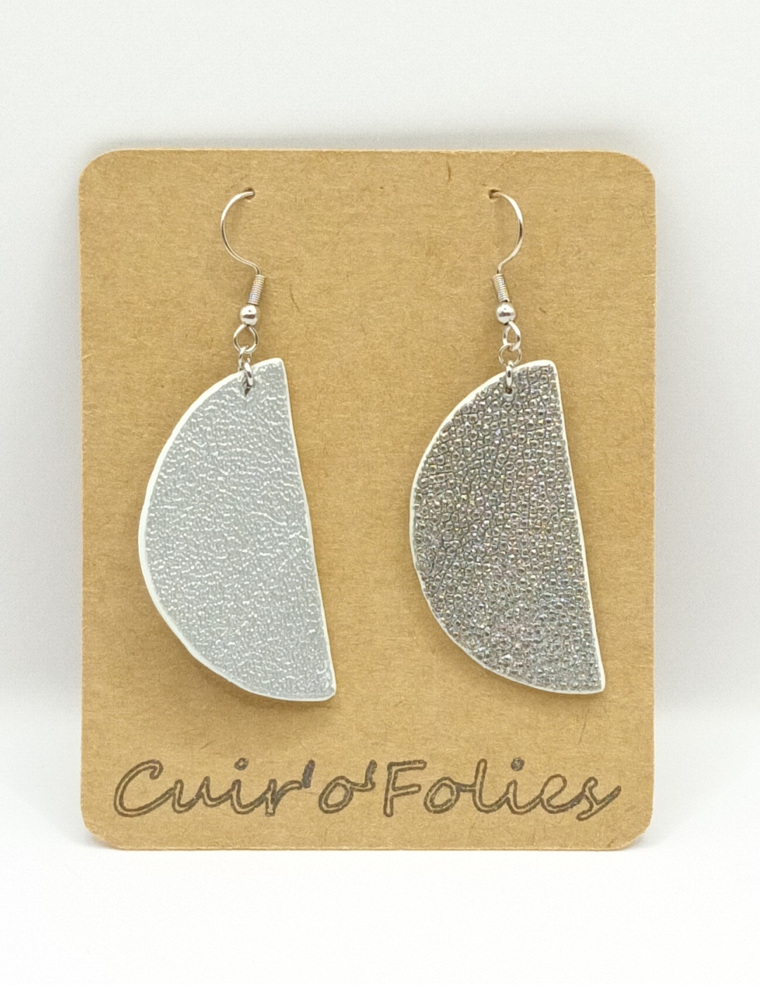 Boucles d’oreilles demi-lune en galuchat argent