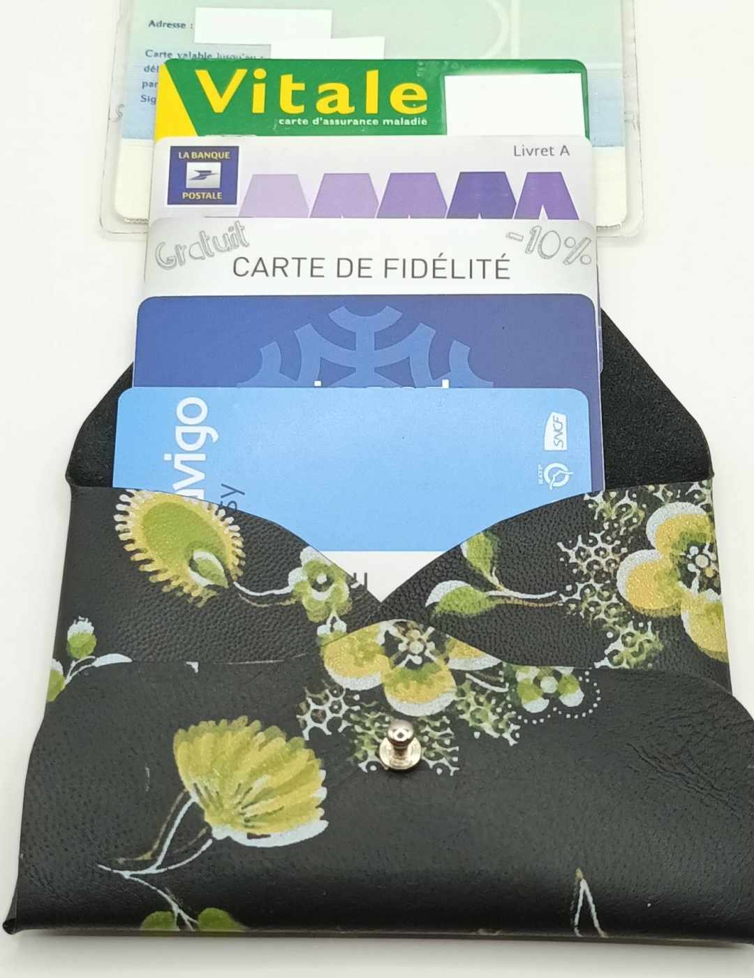 Porte-cartes Noir à fleurs vertes
