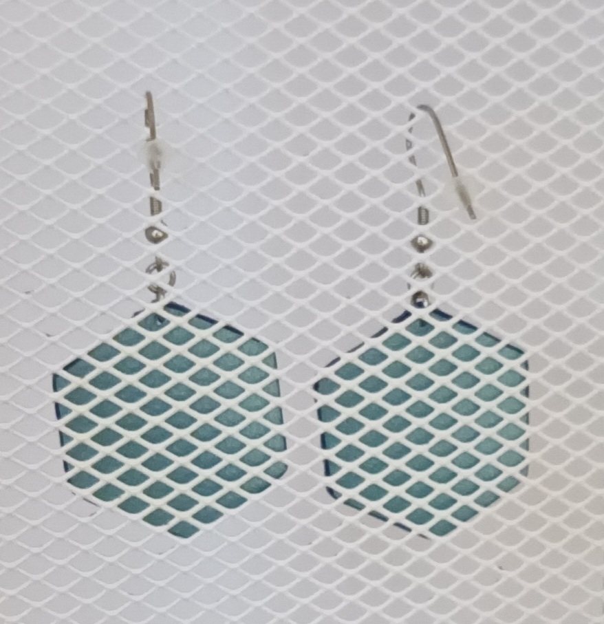 Boucles d’oreilles grand hexagone en galuchat  bleu foncé