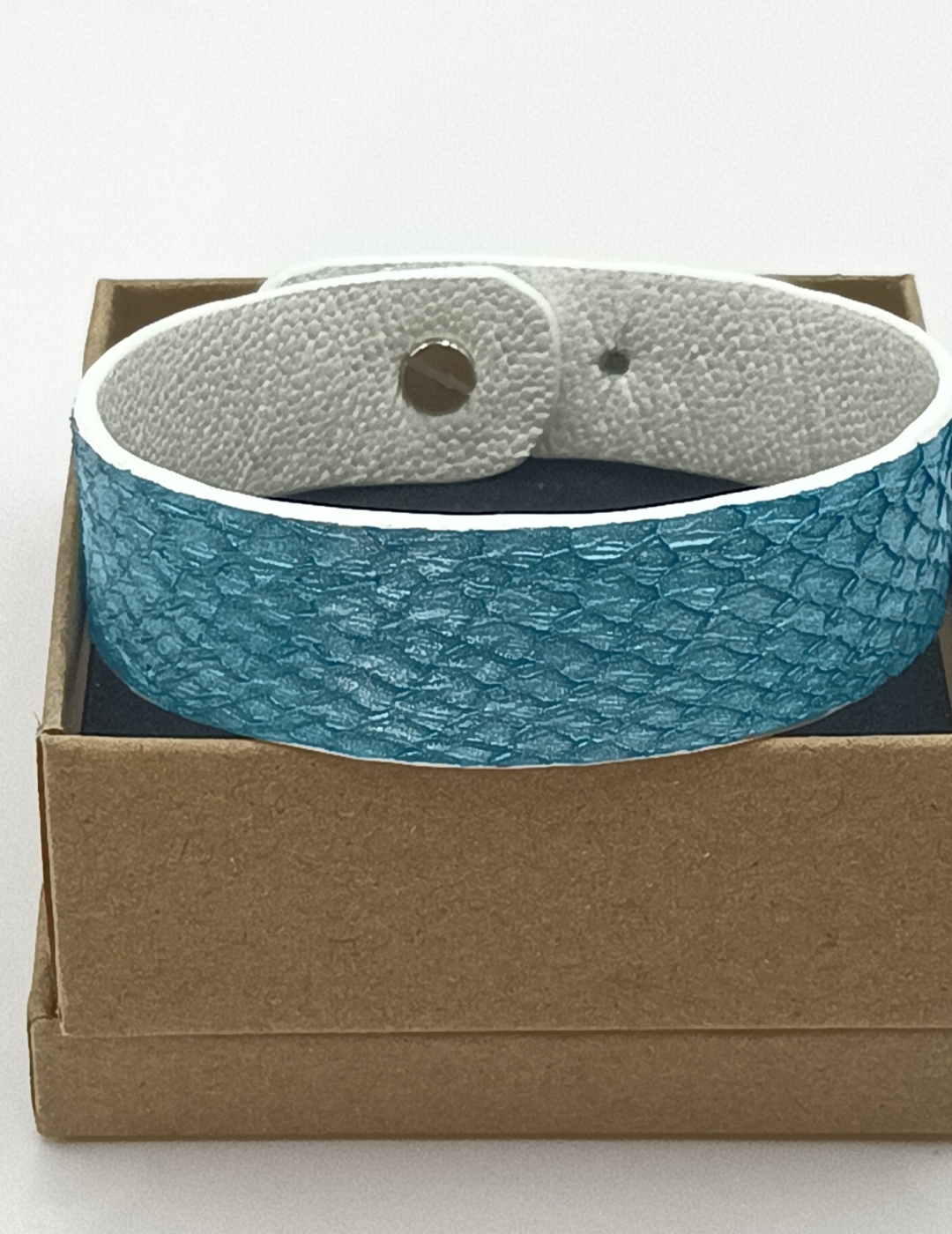 Bracelet turquoise et blanc en saumon