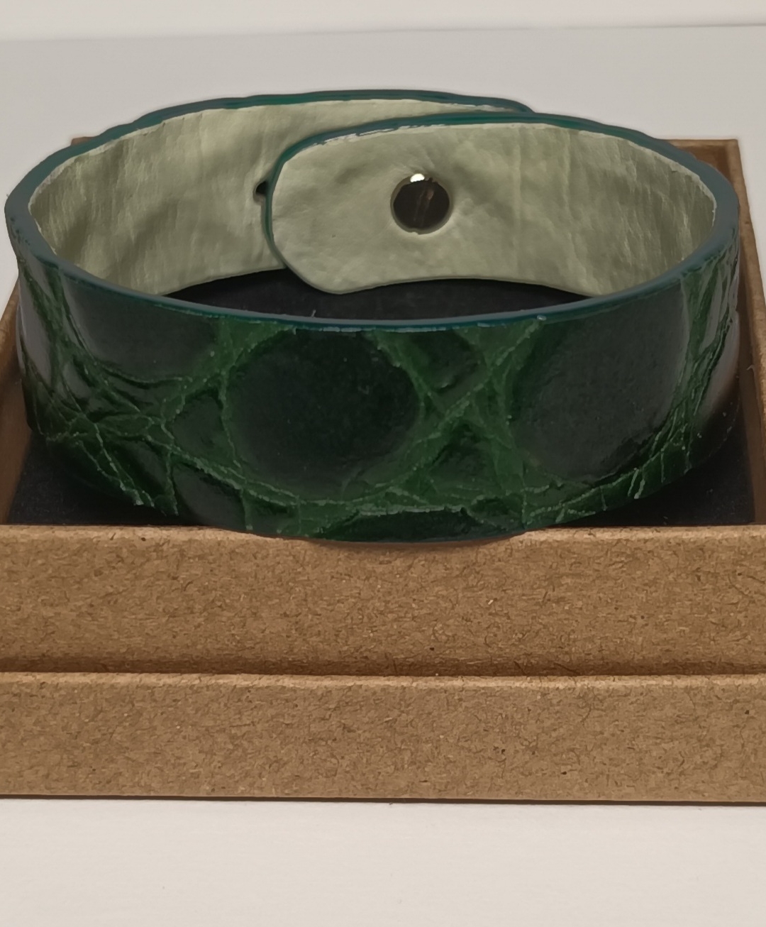 Bracelet effet crocodile vert foncé