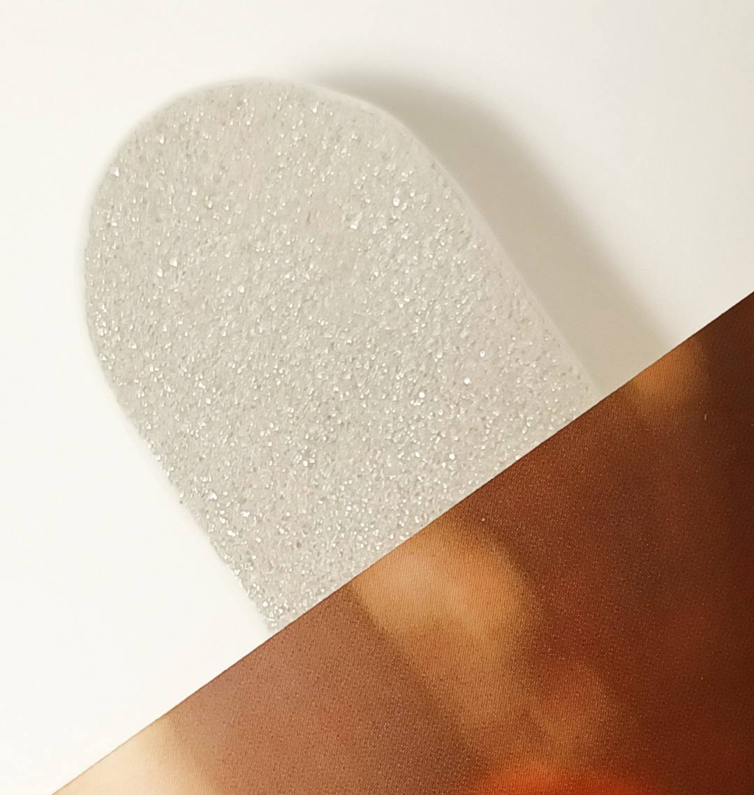 Marque-page blanc et argenté pailleté