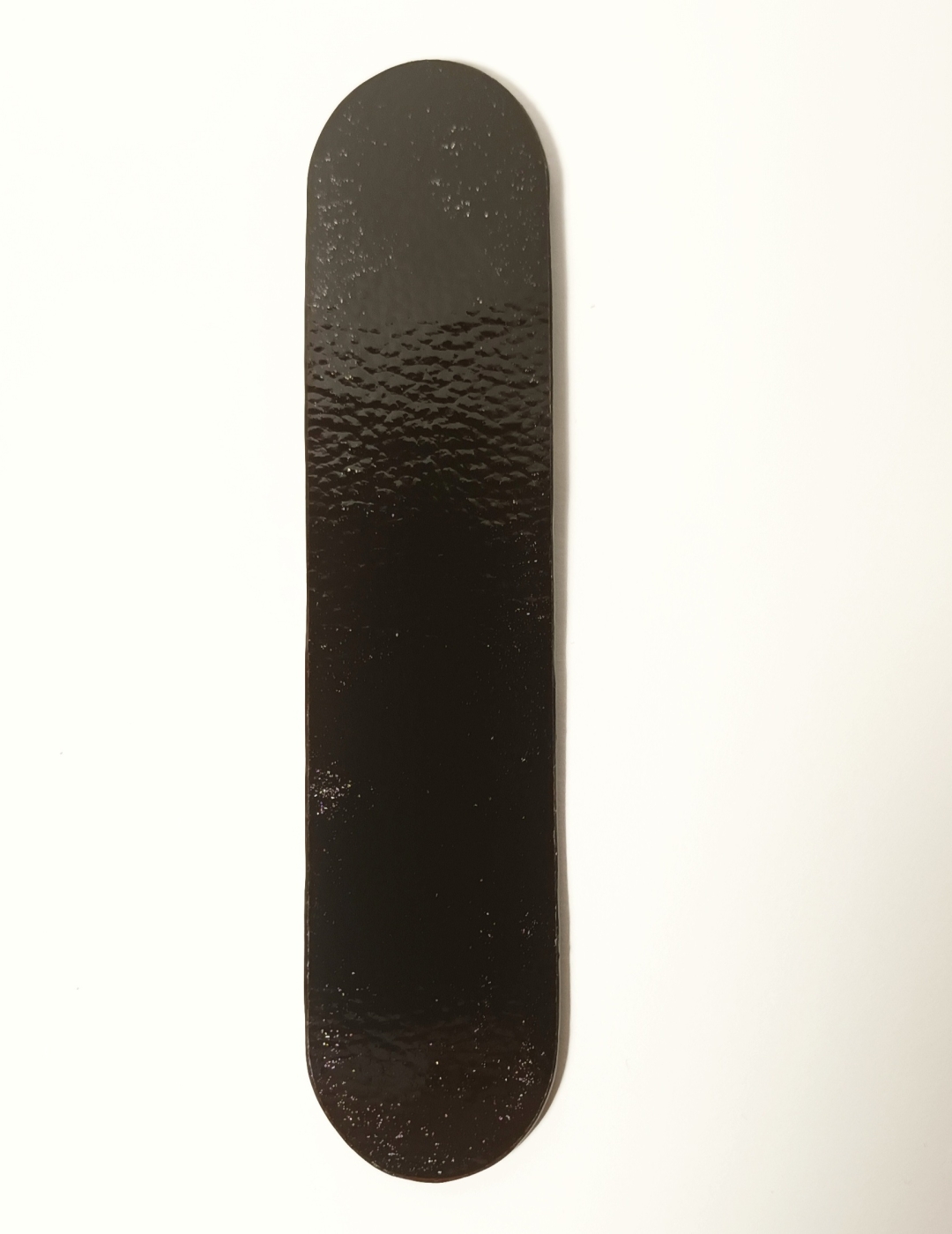 Marque-page noir vernis pailleté argent et fleuri noir et doré