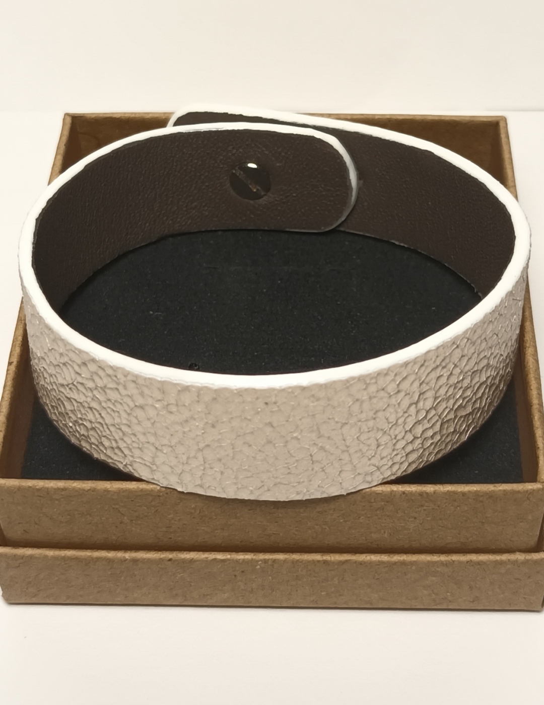 Bracelet beige rosé effet craquelé