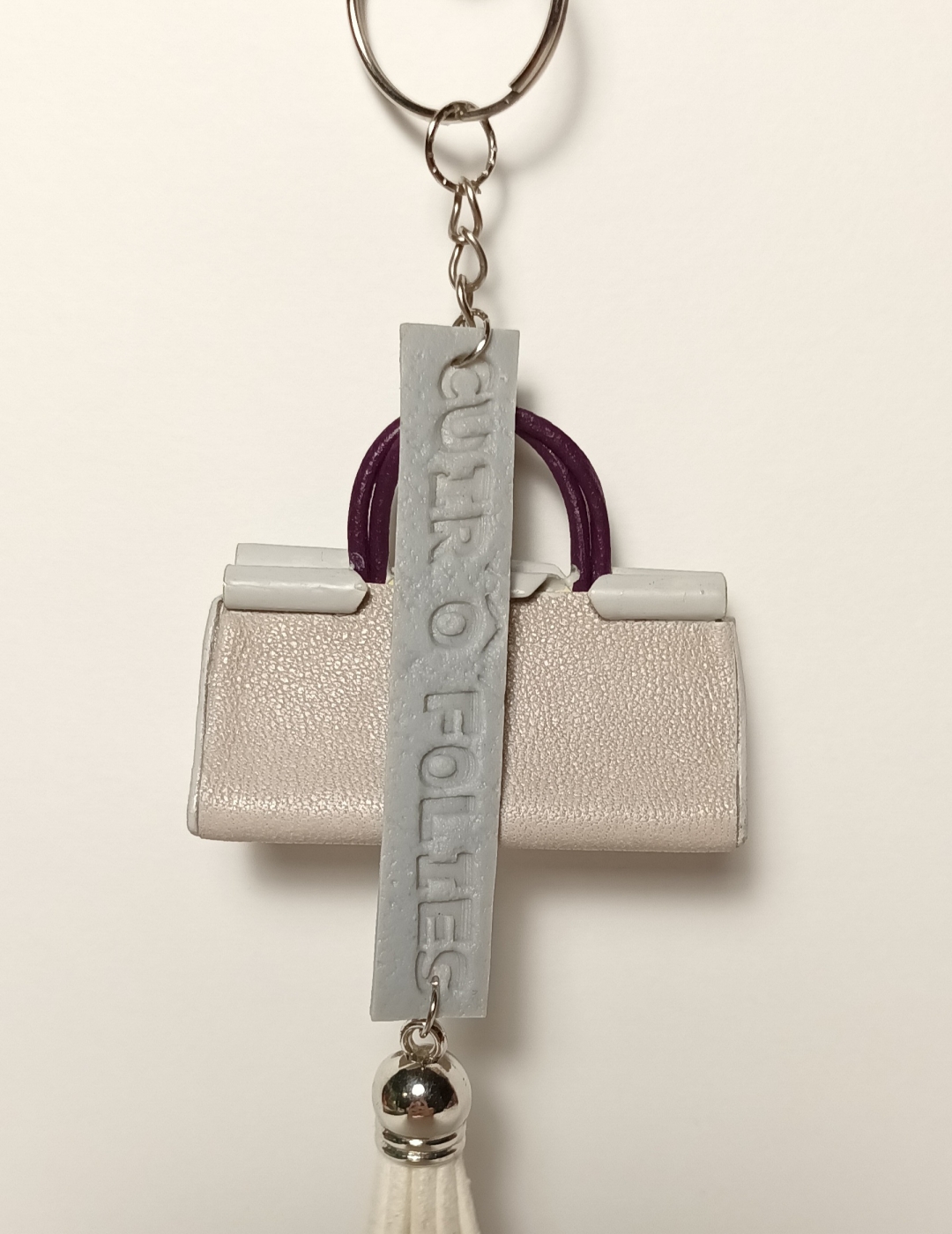 Porte-clés sac gris clair