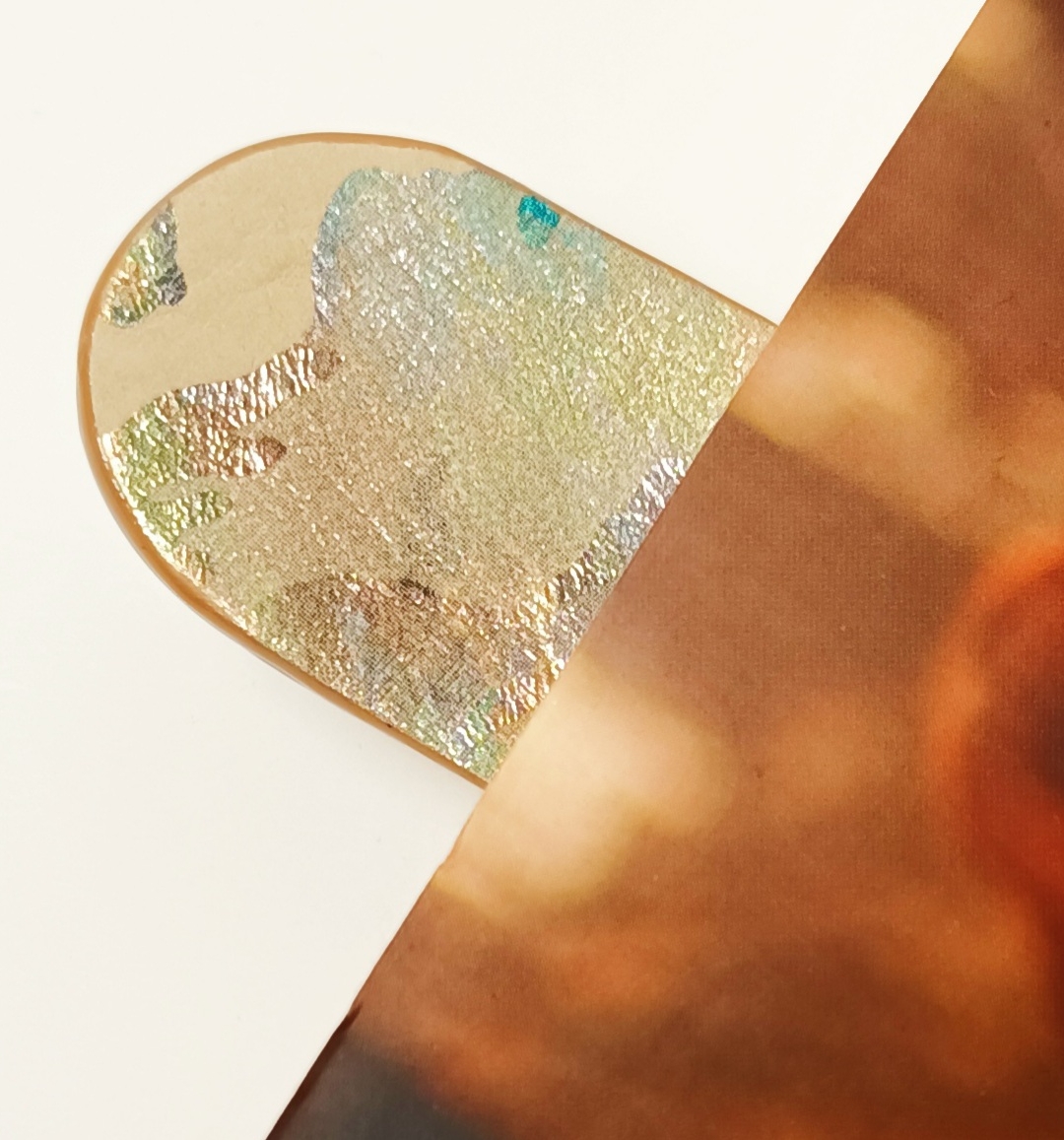 Marque-page camouflage irisé multicolore et beige