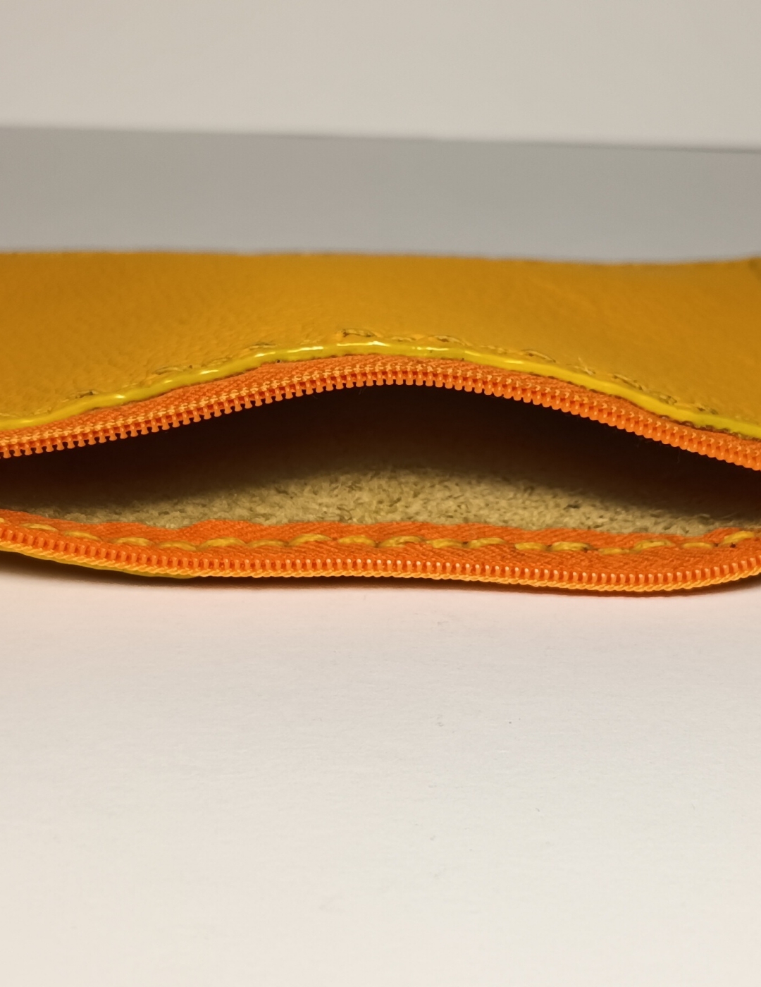 Porte-monnaie jaune et orange