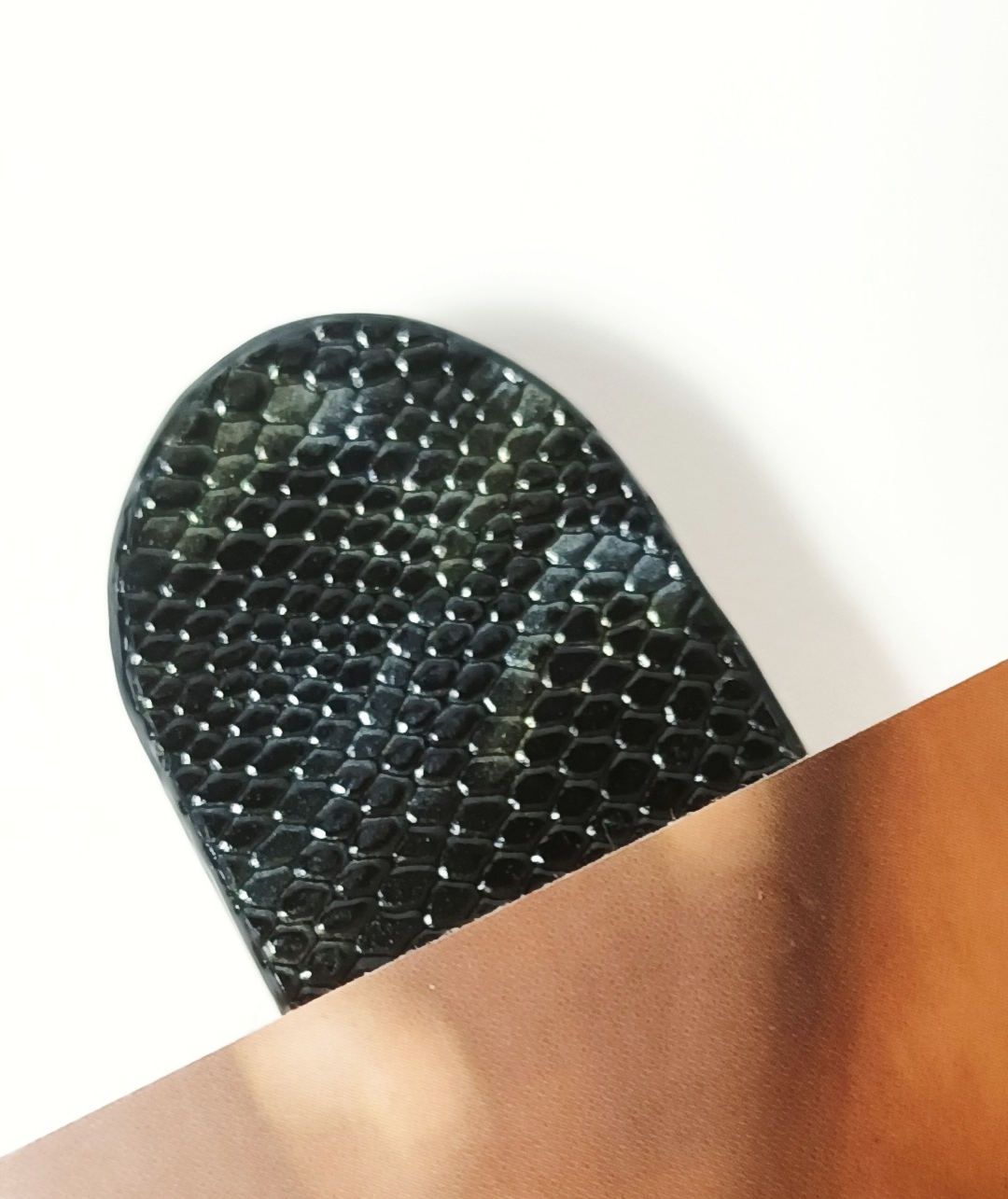 Marque-page noir et noir imitation python