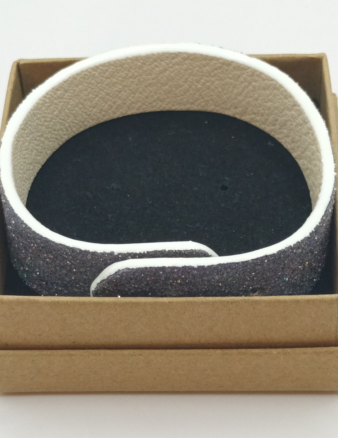 Bracelet perlé gris et écru