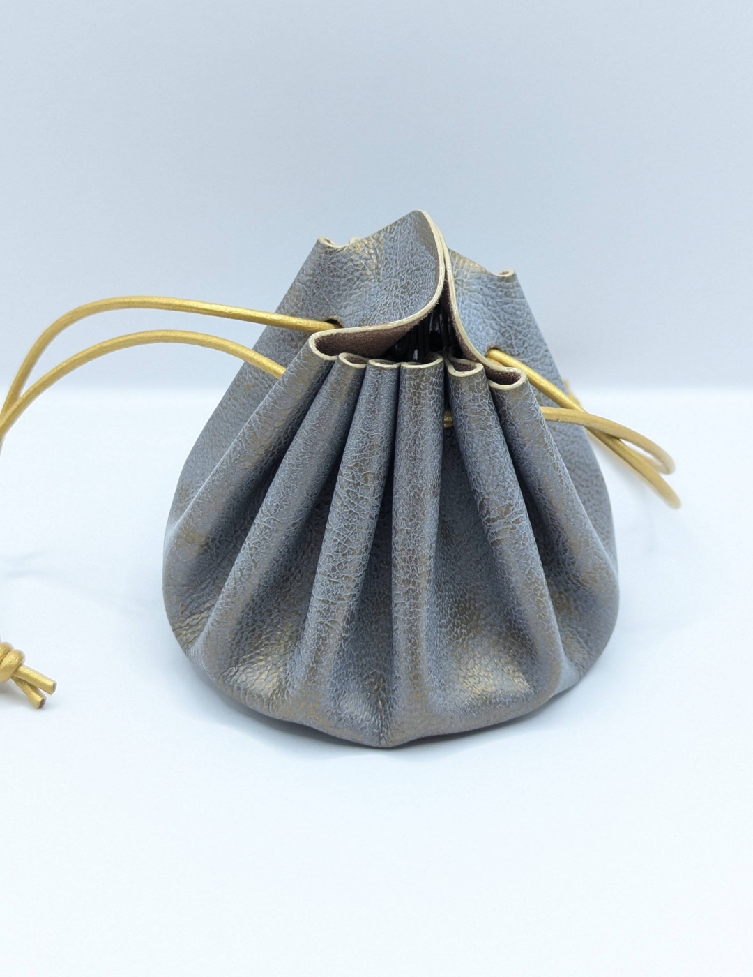 Grande bourse Mauve gris et doré