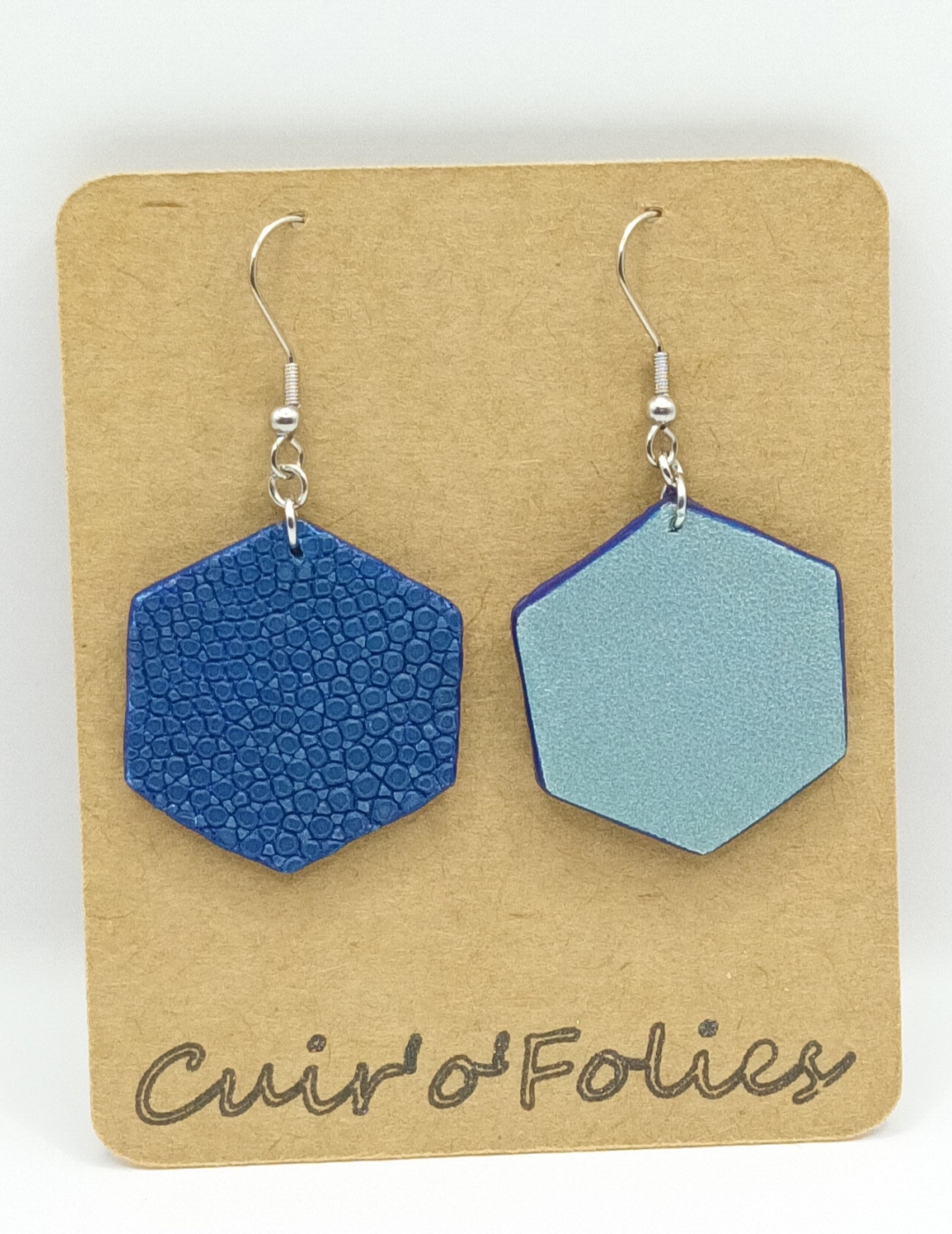 Boucles d’oreilles grand hexagone en galuchat  bleu foncé