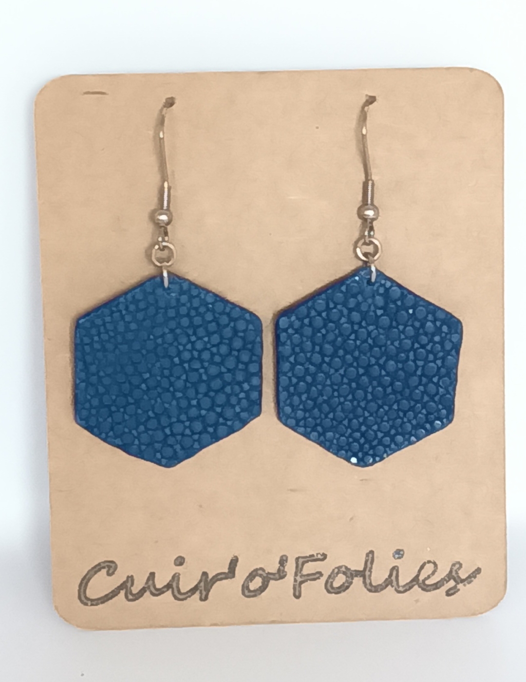 Boucles d’oreilles grand hexagone en galuchat  bleu foncé