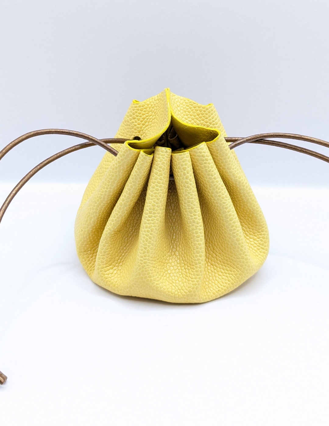Grande bourse Jaune Grainé