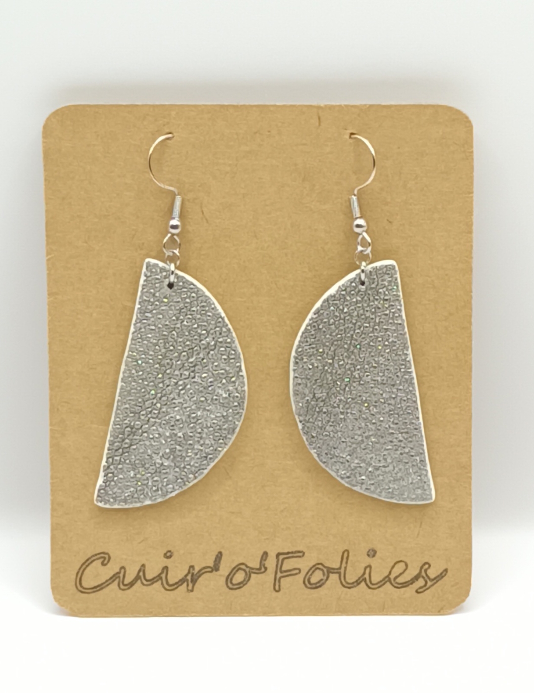 Boucles d’oreilles demi-lune en galuchat argent