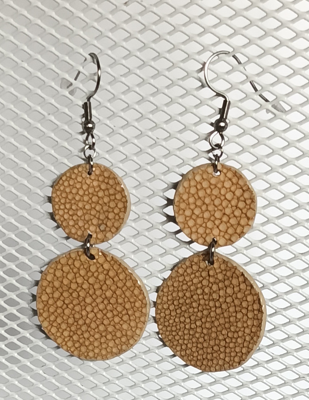Boucles d’oreilles double rond en galuchat café au lait
