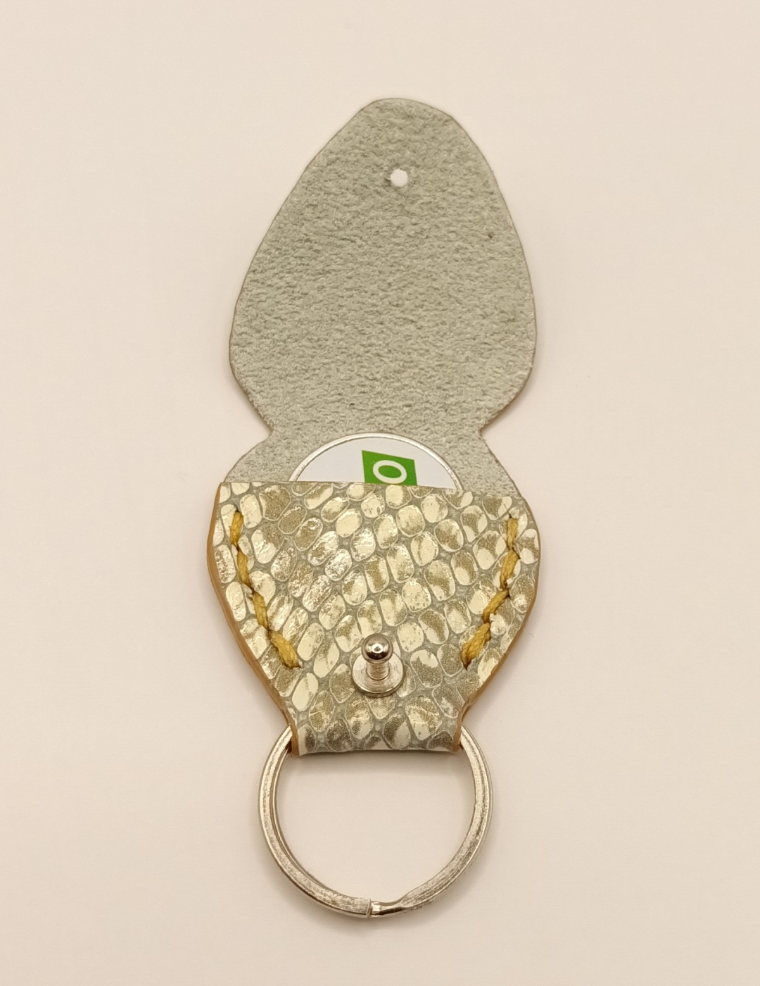 Étuis à médiator gris nacré effet python