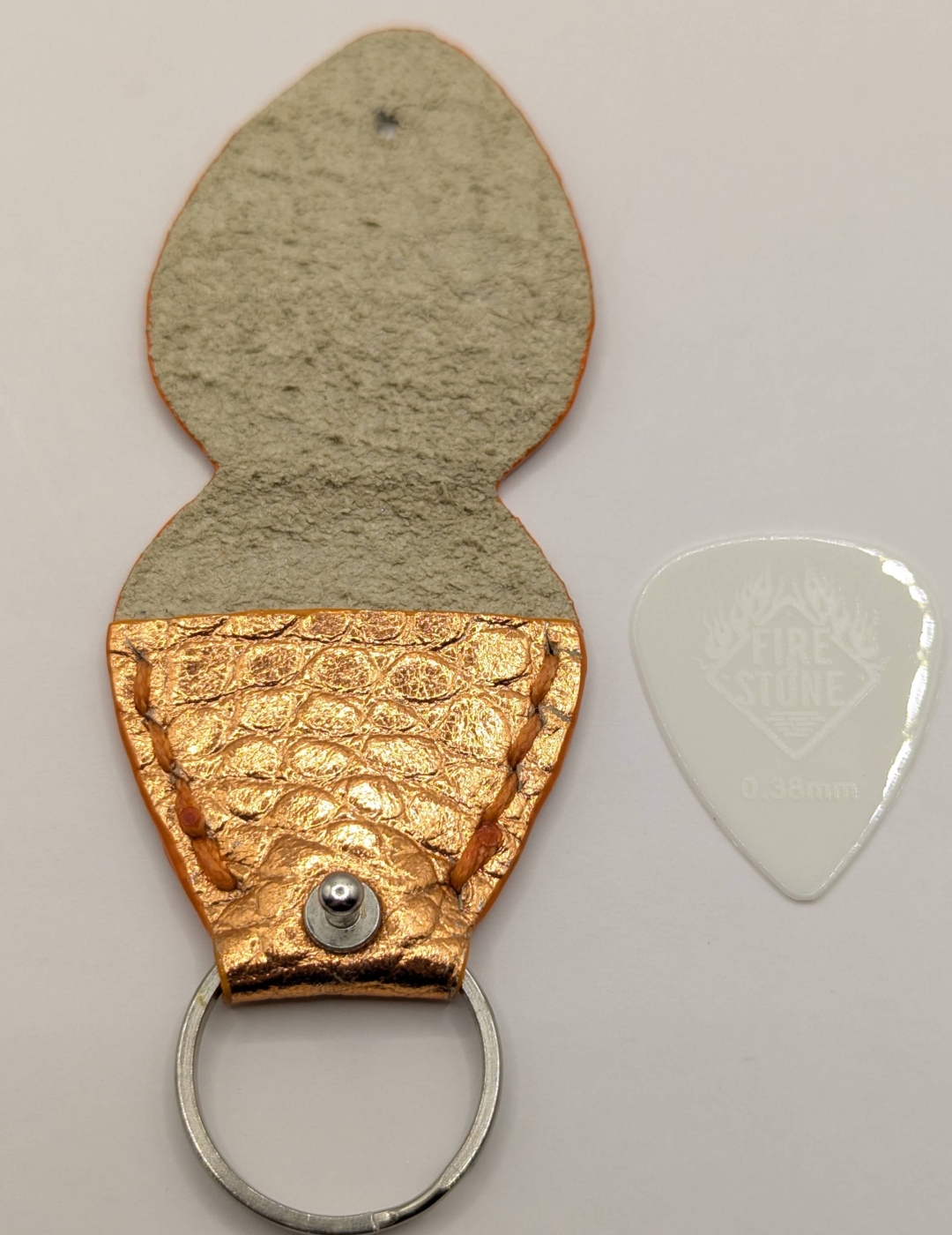 Étui à médiator Orange irisé imitation crocodile