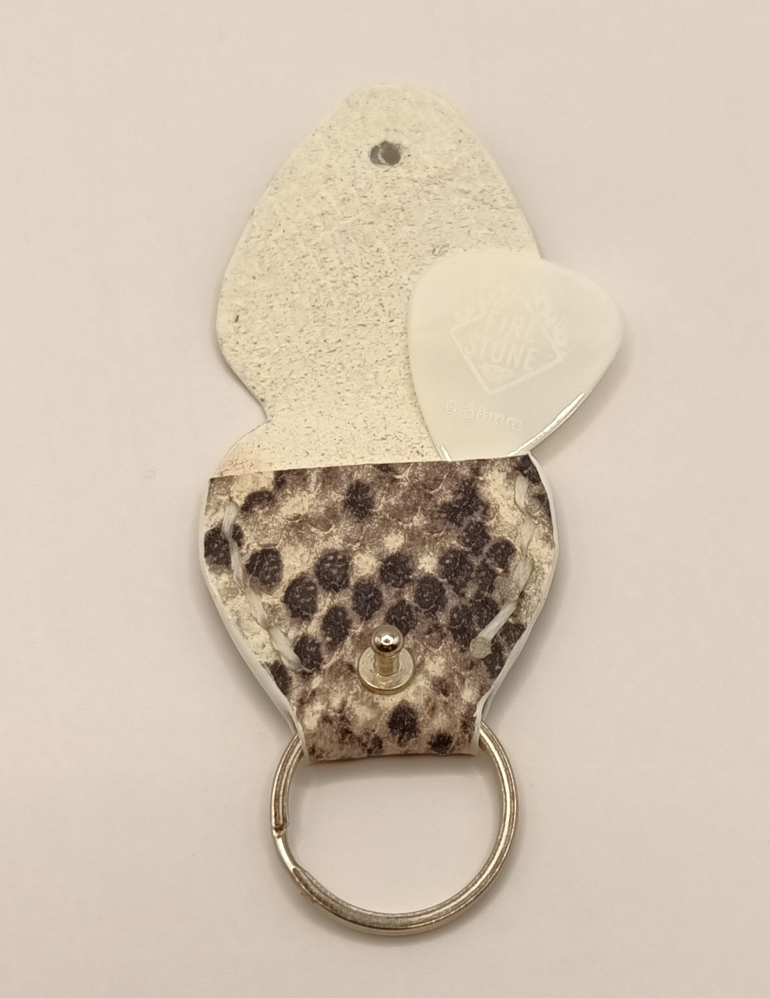 Étuis à médiator noir et blanc motif python