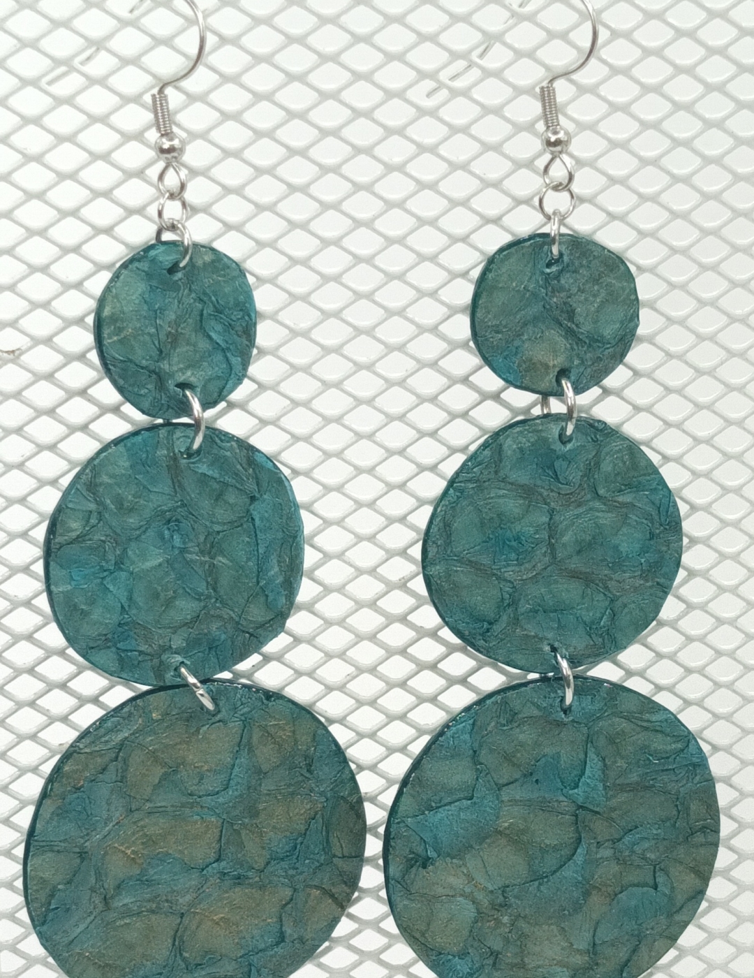 Grandes Boucles d’oreilles bulle vertes à reflets doré en Perche