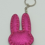Porte-clés lapin rose pailleté et rose