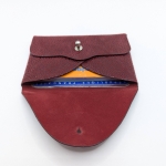 Porte-cartes Bordeaux imitation léopard
