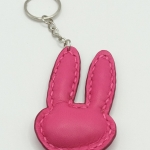 Porte-clés lapin rose pailleté et rose