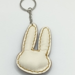 Porte-clés lapin chocolat et crème