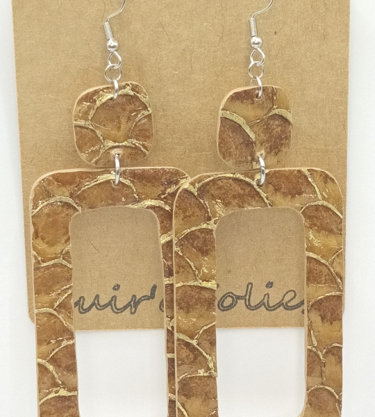 Grandes Boucles d’oreilles rectangulaire beige en Tilapia
